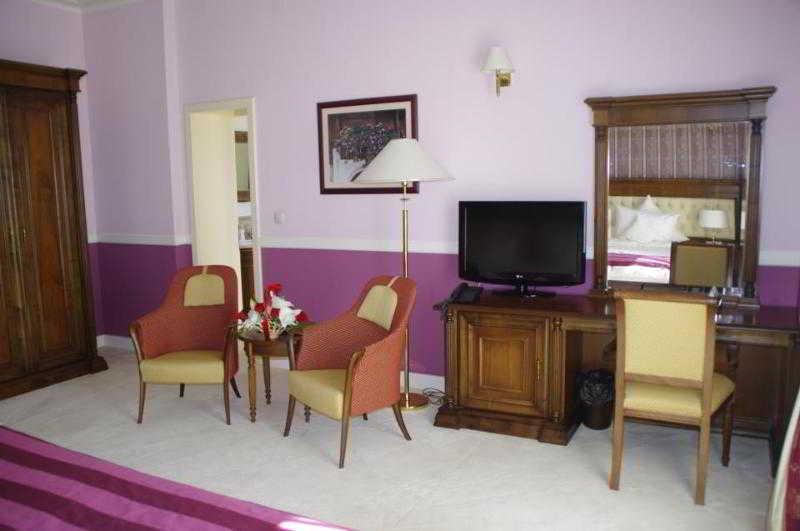 Hotel Angelo D'Oro プロイェシュティ エクステリア 写真