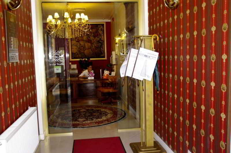 Hotel Angelo D'Oro プロイェシュティ エクステリア 写真